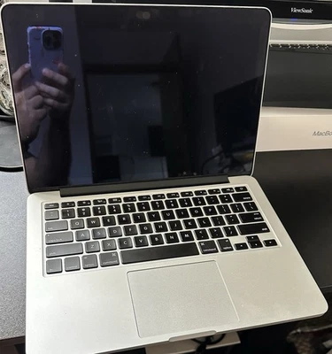 Apple MacBook Pro 13" (512GB SSD, Intel Core i5 4th Gen., 2.6 GHz , 8GB) Laptop - Image 1 of 4