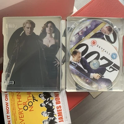 Skyfall - Limited Edition Steelbook collector combo (Blu-ray + DVD + 8 (Blu-ray) - Image 1 of 2