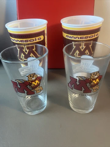 4 University of Minnesota Golden Gopher NCAA  drinking glasses (2 pint 2 plastic Cover