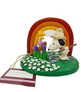 Figura Ashton Drake Peanuts Snoopy May #5 May Flowers A0764 Woodstock - Imagen 1 de 7