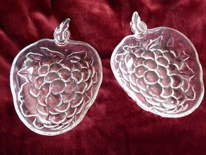 Serving Dishes, look like grapes, pressed glass - Picture 1 of 3
