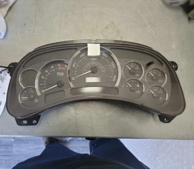 2003-2005 Cadillac Escalade ESV EXT Speedometer US Cluster Gauge Instrument OEM - Image 1 of 3