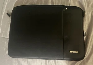 Incase Leather Case for Laptops and MacBooks 15" Black Leather -- NEW !!! - Picture 1 of 6
