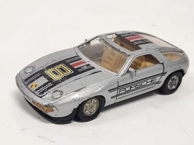 WELLY 9031 PORSCHE 928 TURBO Silver 1:34-1:39 Diecast Car - Image 1 of 4