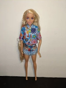 Barbie Extra Fashion Doll #3 Articulated Floral Shorts Top - Picture 1 of 5