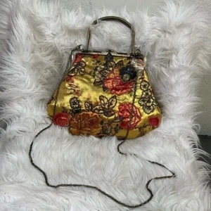 NEW IN’S Vintage Metallic Gold Floral Embroidered Coin Purse Clutch - Picture 1 of 6