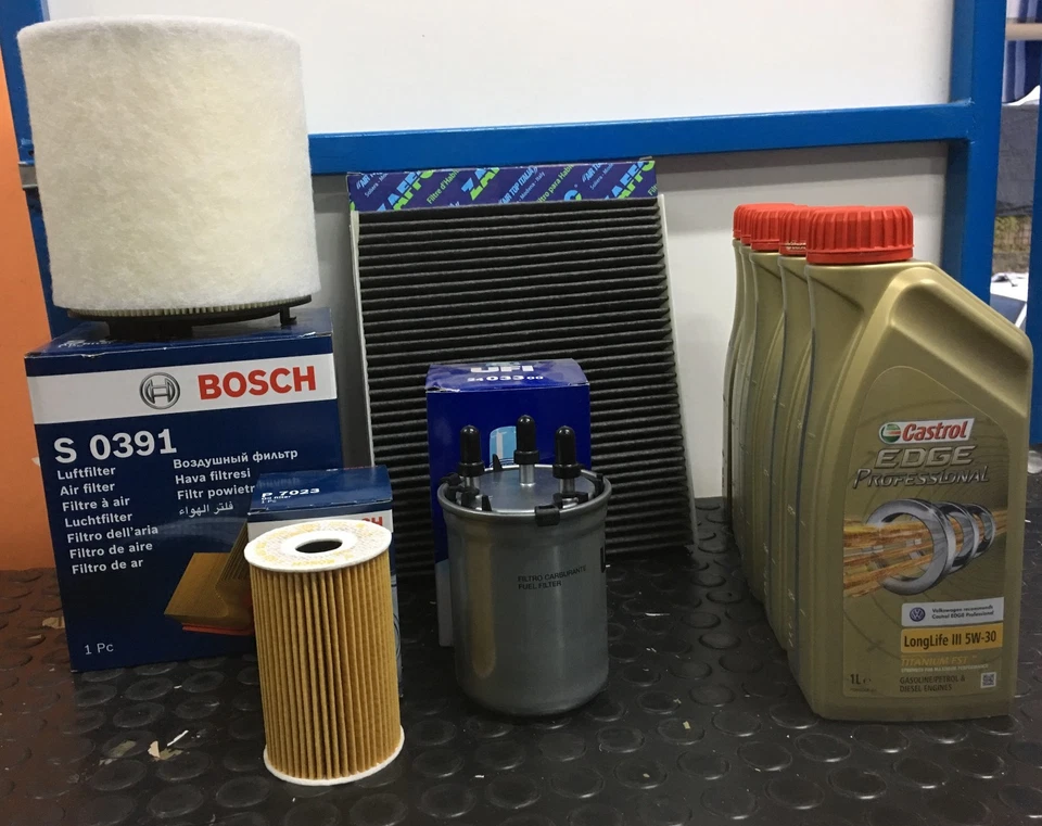 KIT TAGLIANDO 4 FILTRI E 5 LT LITRI CASTROL 5W30 PER AUDI A1 1.6 TDI 90CV 105CV - Immagine 1 di 1