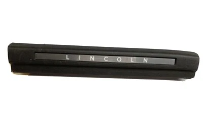 Lincoln MKS 2013-2016 placa de umbral de puerta de pasajero delantero izquierdo almohadilla de desgaste OEM Foto 1 de 4