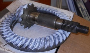 NOS 1970-80 GMC Jimmy Chevrolet Blazer Truck Dana 44 Front 4.10 Ring & Pinion - Picture 1 of 1