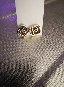 Fashion Jewelry Stud Earrings - Picture 1 of 1