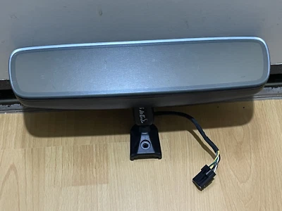 FACTORY OEM 2020 - 2024 LINCOLN AVAITOR or NAVIGATOR AUTO DIM REAR VIEW MIRROR - Image 1 of 4