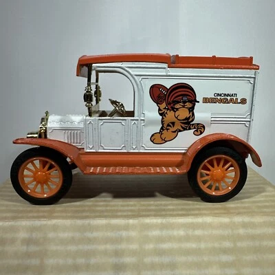 Ertl Diecast 1/25 Truck Bank - Cincinnati Bengals 1913 Model T - Image 1 of 4