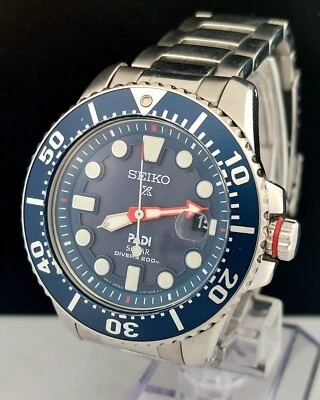 SEIKO PADI Solar Diver's 200m Air Diver Special Edition Watch, 7.25" - V157-0BT0 - Image 1 of 4