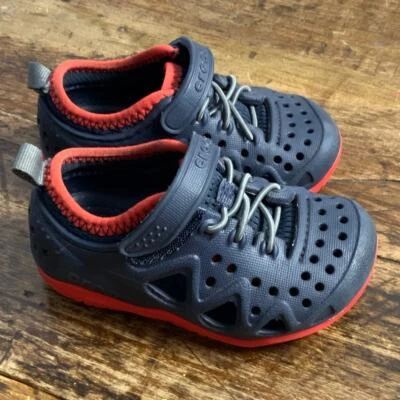 Crocs niños talla 6  Foto 1 de 4