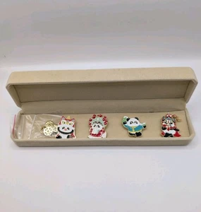 4 insignias prendedor de panda de ópera china de Pekín de novedad - Imagen 1 de 8