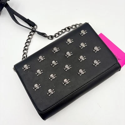 Betsey Johnson Skull Crossbody Clutch Chain Strap Bag Purse New - Image 1 of 4
