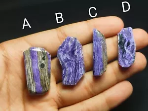 Fette lucide charoite naturale - squisite pietre viola, dimensioni, pesi - Foto 1 di 7