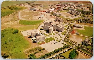 Postcard Saskatoon Sask. 1960s Aerial View University Hospital & Nurse Residence - Picture 1 of 2