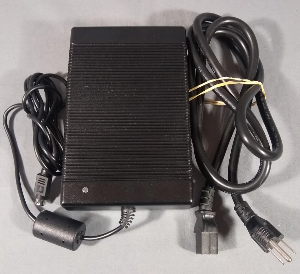 Genuine ViewSonic AC Adapter #ADP-120UB B - 24 V 5A; 4 Pin Connector - Mint - Image 1 of 3