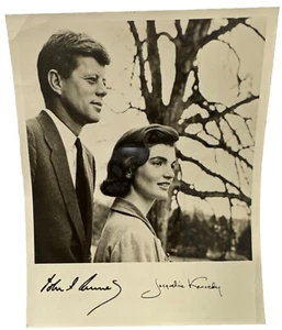 Vintage 8 x 10 Foto John und Jacqueline Kennedy beide Faksimile Signaturen - Bild 1 von 7