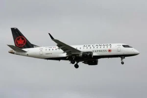 Air Canada Express Embraer ERJ-175 C-FRQM colour photograph - Picture 1 of 1