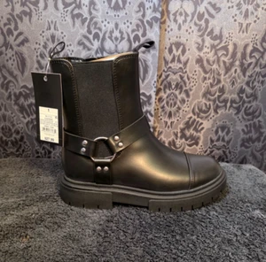 Art Class-Youth Unisex Negro Cremallera Lateral Hebilla Crosby Moto Botas Talla 1 - Imagen 1 de 9