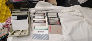 47 Disquetes De Colección Años 80 5.25" Incluyendo 9 Apple IIC Originales Sin Probar - Imagen 1 de 7