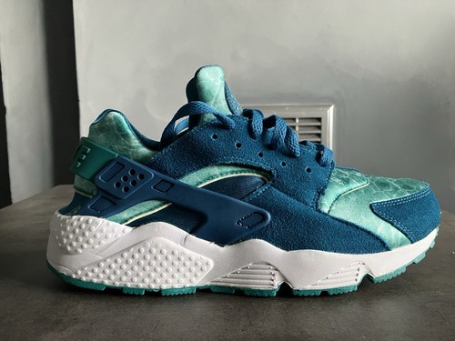 Nike Air Huarache "Green Abyss Turbo Green" UK 8.5 usate in ottime condizioni