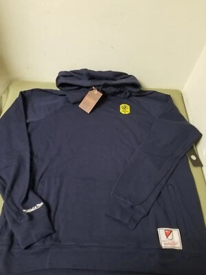 Nueva sudadera con capucha polar Mitchell & Ness para mujer MLS Nashville SC cuello embudo. Foto 1 de 4