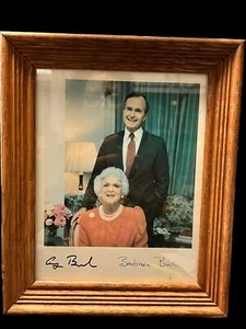 President George Bush First Lady Barbara Bush Signed Print Wood Frame 10x13 - Picture 1 of 4