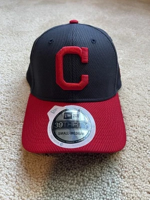 New Era 39Thirty Cleveland Guardians Stretch Hat Small/Medium Red/Dark blue MLB - Image 1 of 4