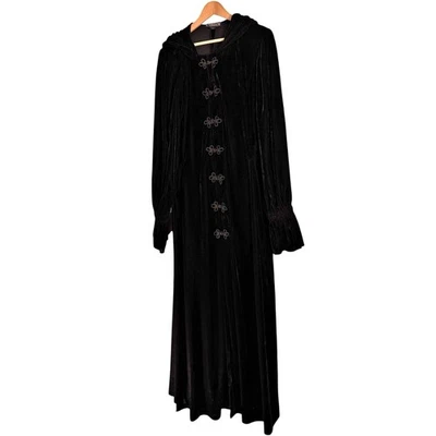 Pyramid Collection Black Velvet Hooded Cloak Size Large Witch Goth Renaissance - Image 1 of 4