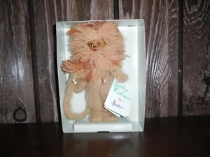 Effanbee 8" doll Cowardly Lion - Story Book Series - Gallery Collection - Picture 1 of 3