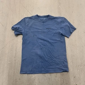 Camiseta Patagonia Gráfica Para Hombres Mediana Azul Montañas Logo Senderismo Aire Libre - Imagen 1 de 5
