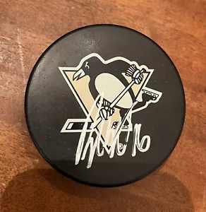 Brandon Sutter autograph puck Penguins #16 signature - Picture 1 of 2