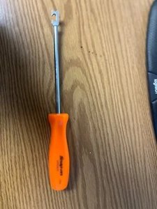 SNAP ON - SPRG625 - ORANGE13/32" BLADE WIDTHPUSH PULL SPRING TOOL - 625 # 2 **** - Picture 1 of 7