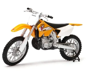 Suzuki RM250 Japanese Motorcross Motorcycle Model Diecast Orange 1:18 Welly - Picture 1 of 6