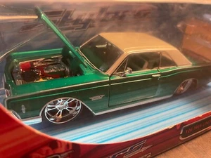 Maisto Pro Rodz 1966 Lincoln Continental, 1/26 Scale Boxed factory sealed - Picture 1 of 8