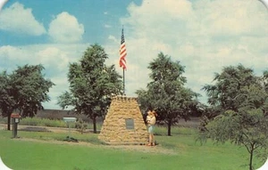 Postcard KS: Historial Geographical Center, Lebanon, Kansas, 1950's - Picture 1 of 2