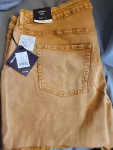 Women's Plus Size 18W Mid-Rise Jean Shorts Ava & Viv Acid wash Orange raw hem - Picture 1 of 3