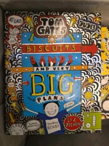 Tom Gates: Biscuits, Bands and Very Big Plans - Hardcover - GOOD - Picture 1 of 4