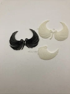VTG Crafting Plastic Angel Wings Crafts 3”X 2” 1 Black, 1 White & 1/2 White - Picture 1 of 3