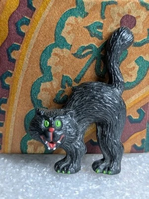 Broche prendedor plástico gato negro ojos verdes Russ gatito de Halloween de colección Foto 1 de 4