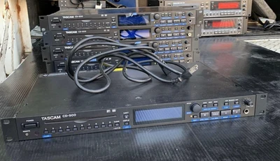 TASCAM CD-500B Rack-Mountable CD Recorder Player - Image 1 of 4