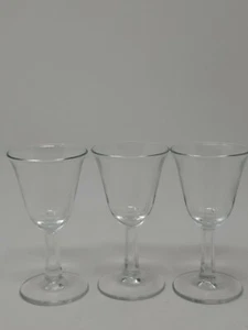 Vintage 3er Set Schnapsgläser sieht aus wie Weingläser. 2 Zoll groß Made in France - Bild 1 von 5
