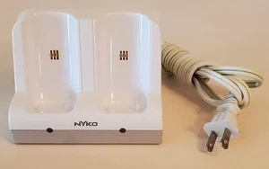 Nyko Charge Station 87000-A50 for Ninyendo Wii Controllers, white. Holds 2. - Picture 1 of 8