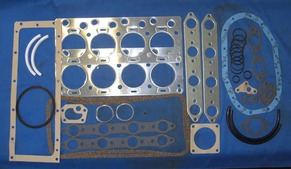 DAIMLER ENGINE GASKET SET FITS V8 250 2 1/2 LITRE 9990 - Image 1 of 1