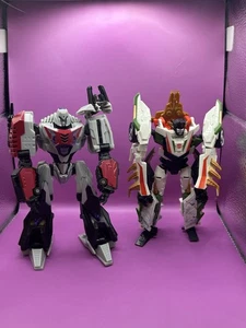 Transformers Generations Cybertronian Megatron Wheel Jack Actionfigur Deluxe - Bild 1 von 8