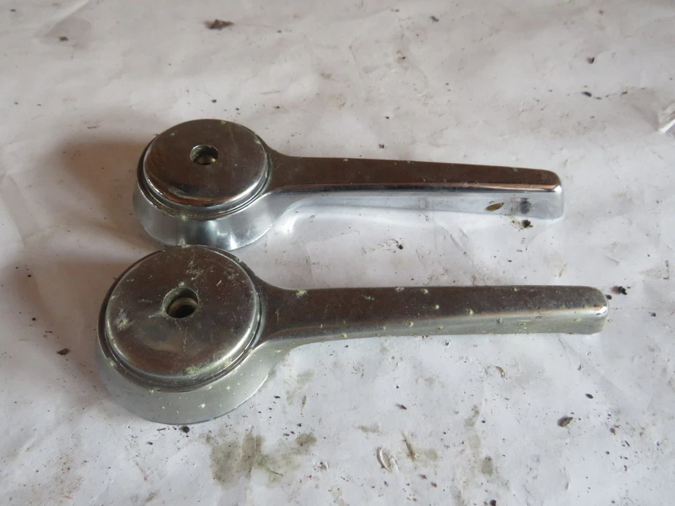 68 AMC RAMBLER ROGUE SCRAMBLER S/C JUEGO DE PARES DE MANIJAS DE PUERTA INTERIOR Foto 1 de 4