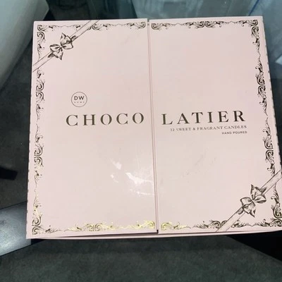 DW Home CHOCOLATIER COLECCIÓN DÍA DE SAN VALENTÍN Juego de Caja 12 Velas Dulces Lujo Foto 1 de 4
